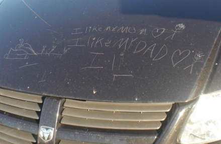 Mi mindent tesznek tönkre a kölkök?