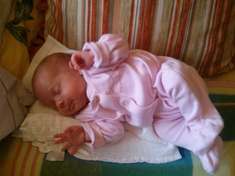 Születése napján Noémi