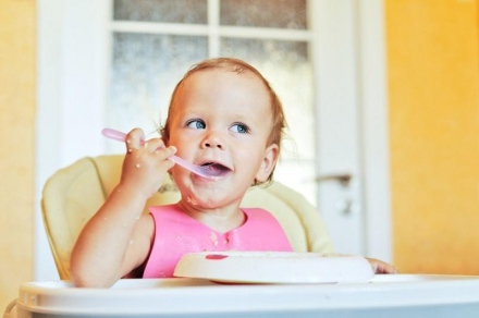 Sófaló nyolchónaposok