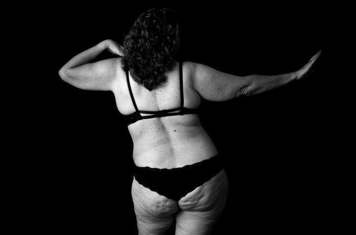 A szavak igenis számítanak! – fotósorozattal kampányoltak a nőket, anyukákat érő kritikák ellen