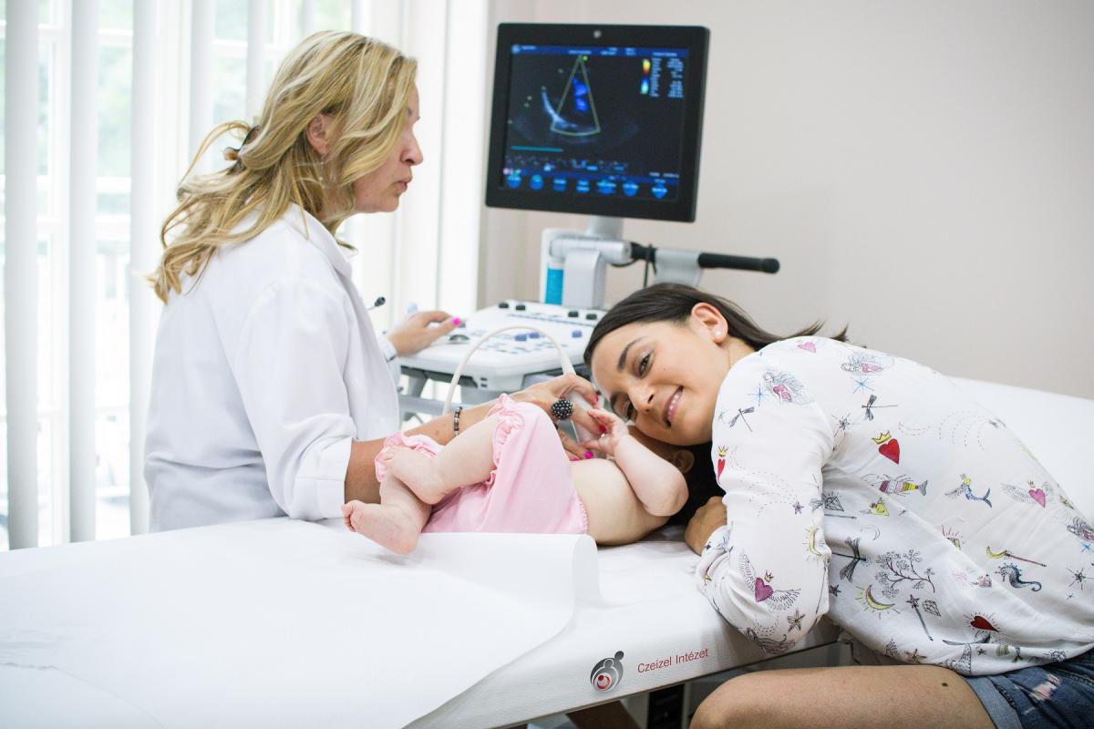 Csemer Boggie és kislánya