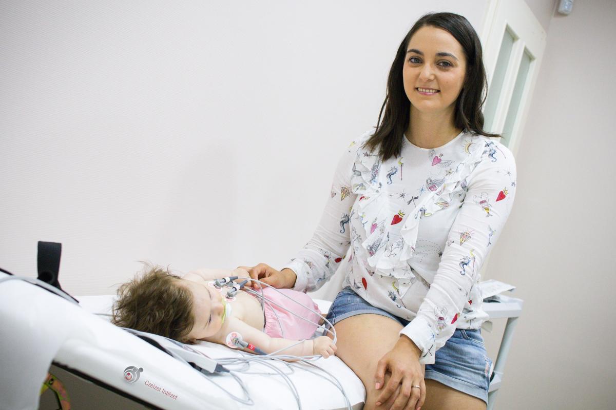 Csemer Boggie és kislánya