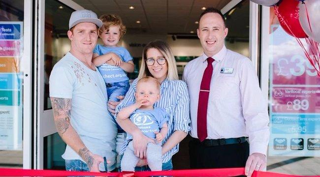 Csillogott az újszülött fia szeme, borzalmas bajt fedezett így fel az anya