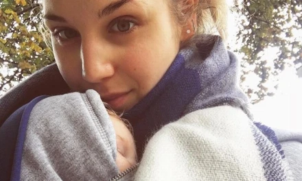 Megmutatta kisbabáját Nyári Dia