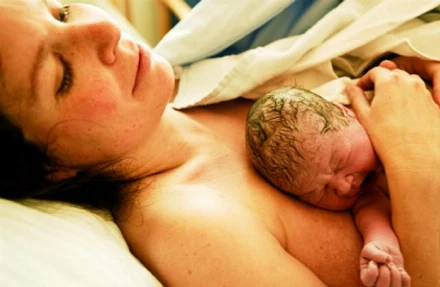 8 mondat, amit sose mondj egy épp megszült anyukának