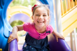 A tudósok szerint létezik 10 dolog, ami boldogabbá teszi a gyermeket!