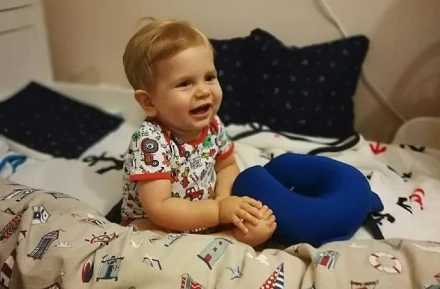 „Csak gyakorol és gyakorol!” – egyre jobban van a kis Zente, videókon a látható fejlődés