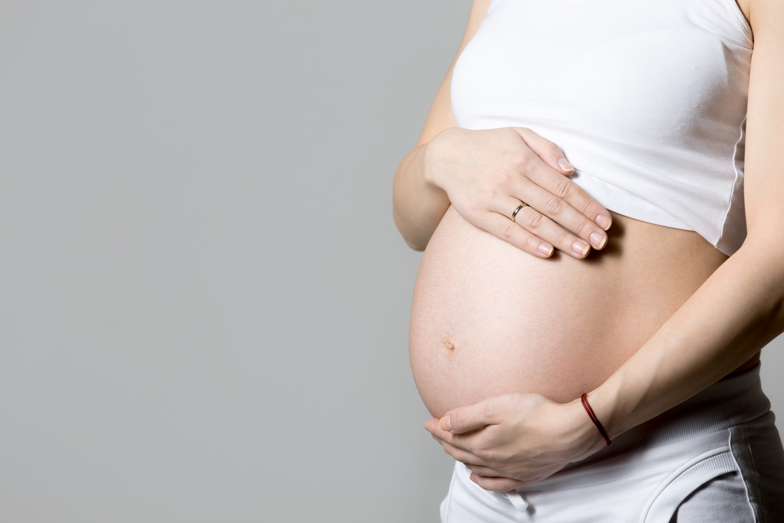terhes nő keresi az ember