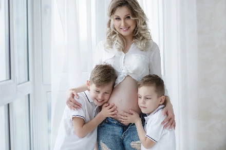 A szülők többsége automatikusan kapja vissza a 2021-ben befizetett adóját