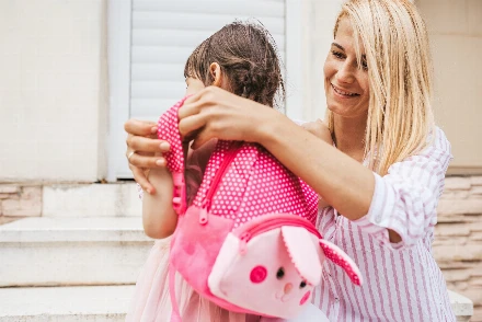 Viselkedjünk felnőttként, még ha a szívünk is szakad meg! - így könnyítsük meg gyermekünknek az óvodakezdést