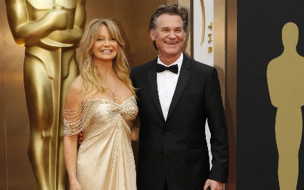 Sztár nagymamák és nagypapák, akik élvezik az unokázást