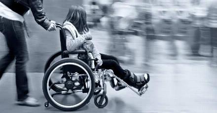 Irány a suli Lucababának is! Hiszed vagy sem, a tankötelezettség egy súlyosan, halmozottan sérült kisgyereket és családját is érinti