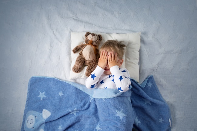 Miért halogatják a gyerekek a lefekvést?