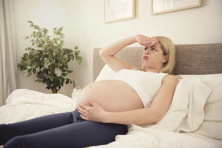 Fogadjunk, nem én vagyok az első kismama, akinek végigfut az agyában, mennyivel könnyebb lenne egy szexhintába kapaszkodva felállni