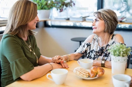 Ki mennyit hízott terhesség alatt, ki szül természetes úton, ki császárral, ki fájdalomcsillapítással, ki anélkül... Ismétlődő mintázatot látok ezen kérdésekben: az empátia magas fokú hiányát
