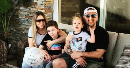 Majka kisfia segített mézeskalácsot készíteni