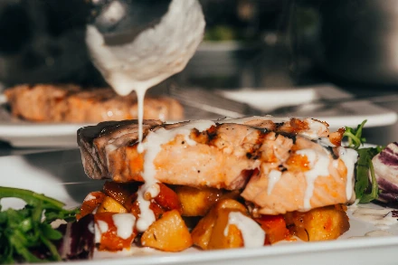 Recept: villámgyors zöldfűszeres tepsis hal karácsonyra