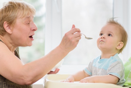 „Az anyatejem miatt nem tud aludni a babám, mert érzi benne a stresszt az anyósom szerint