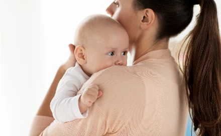 Megtörténtek az első gyorsított örökbefogadások a kórházban hagyott csecsemőknél