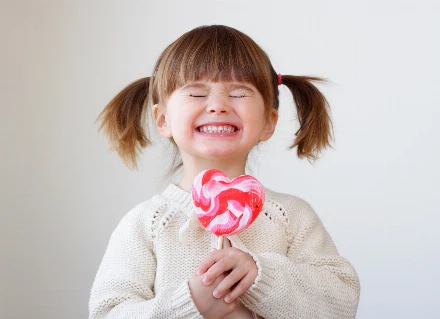 Mikortól adhatok édességet a gyerekemnek? A dietetikus elmondja