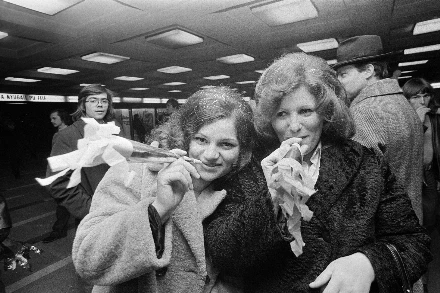 Így szilvesztereztünk a 70-es, 80-as években - fotókon a régi korok szilveszterei!