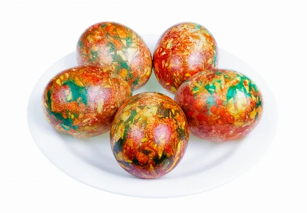 Egyszerű és különleges tojásfestés: így készíts gyönyörű mintát hagymahéjjal