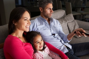 7 Netflixes minisorozat, amit a gyerekekkel együtt is bátran nézhettek!