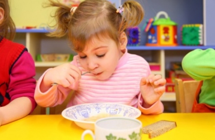 Ételallergiás gyerek a családon kívül